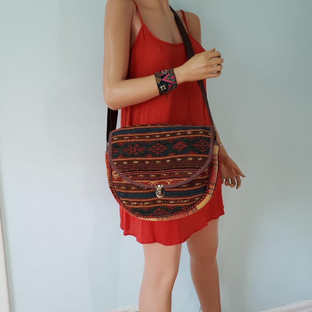 NWOT Persian Kilim bag, Beautiful Handmade Shoulder or crossbody bag. - Picture 3 of 14